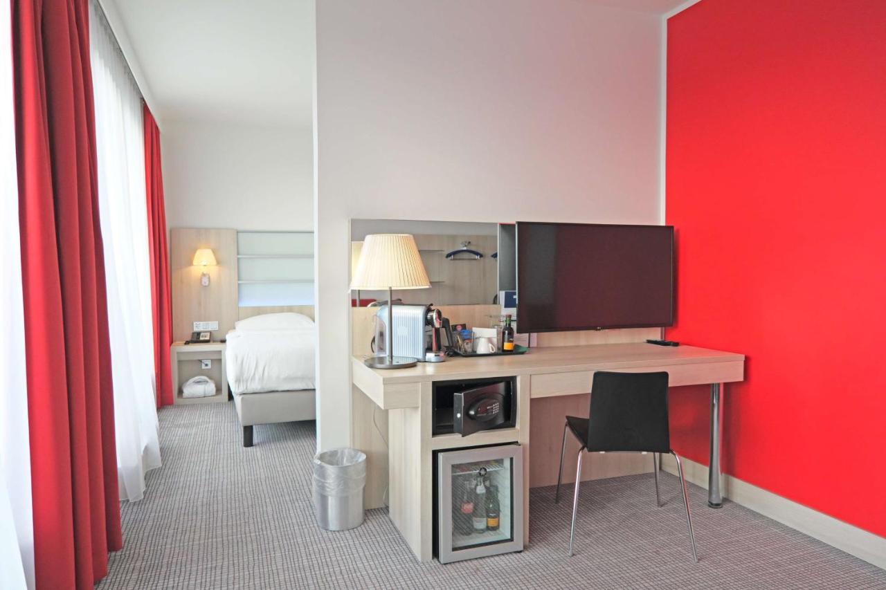 Park Inn By Radisson Linz Esterno foto