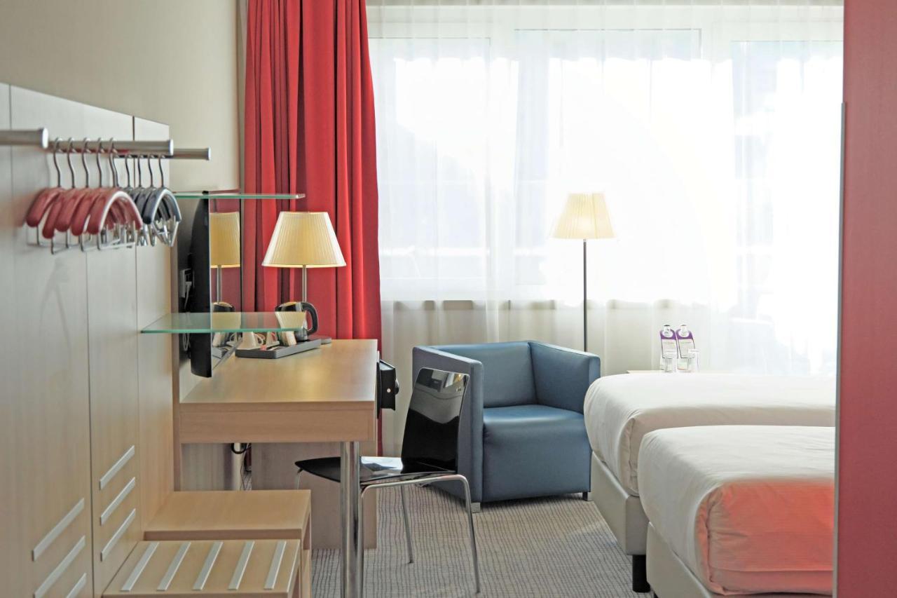 Park Inn By Radisson Linz Esterno foto