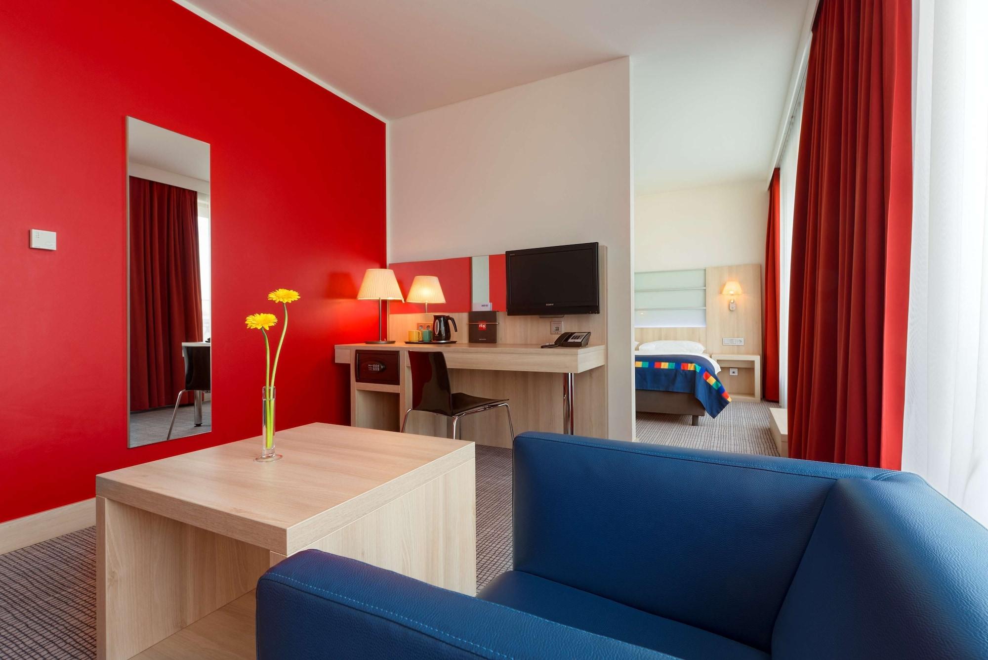 Park Inn By Radisson Linz Esterno foto