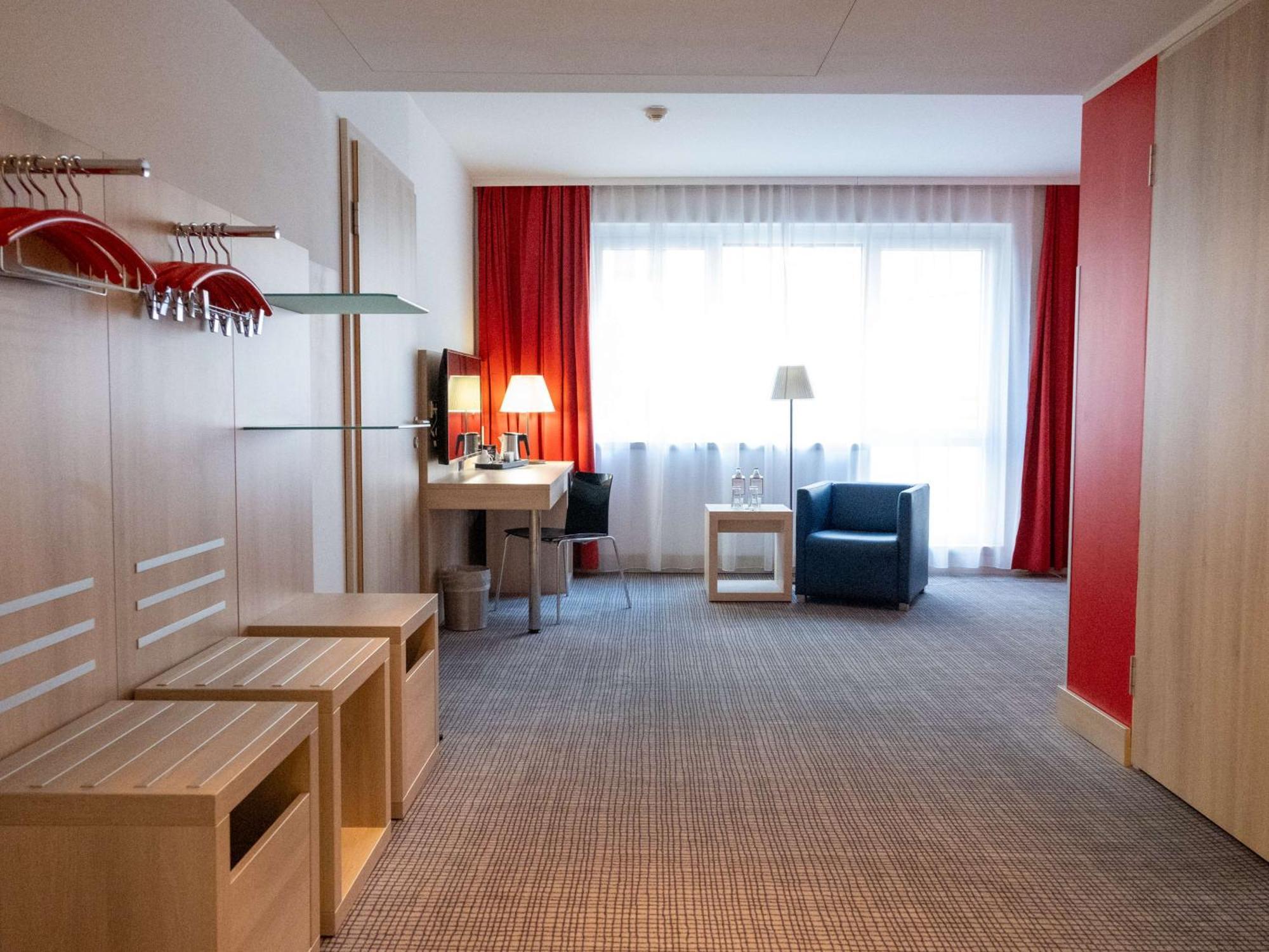 Park Inn By Radisson Linz Esterno foto