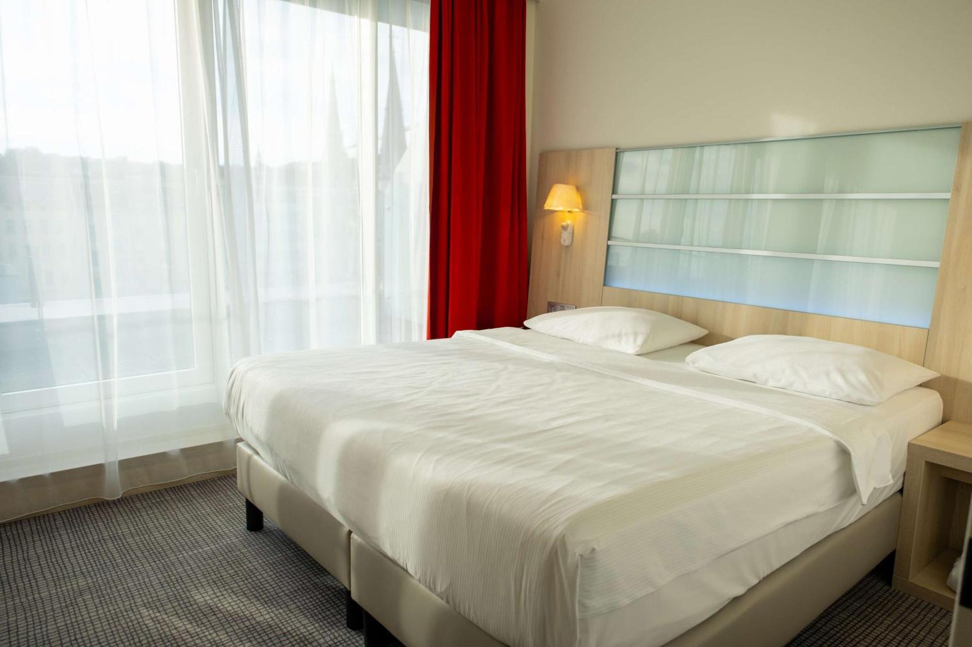 Park Inn By Radisson Linz Esterno foto