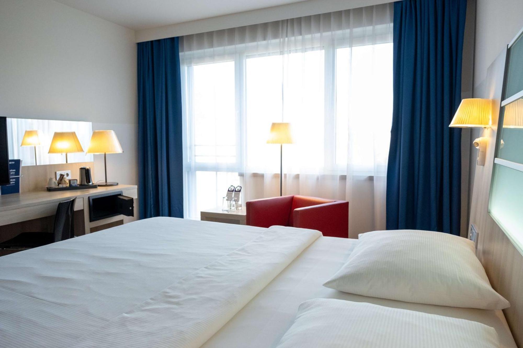 Park Inn By Radisson Linz Esterno foto