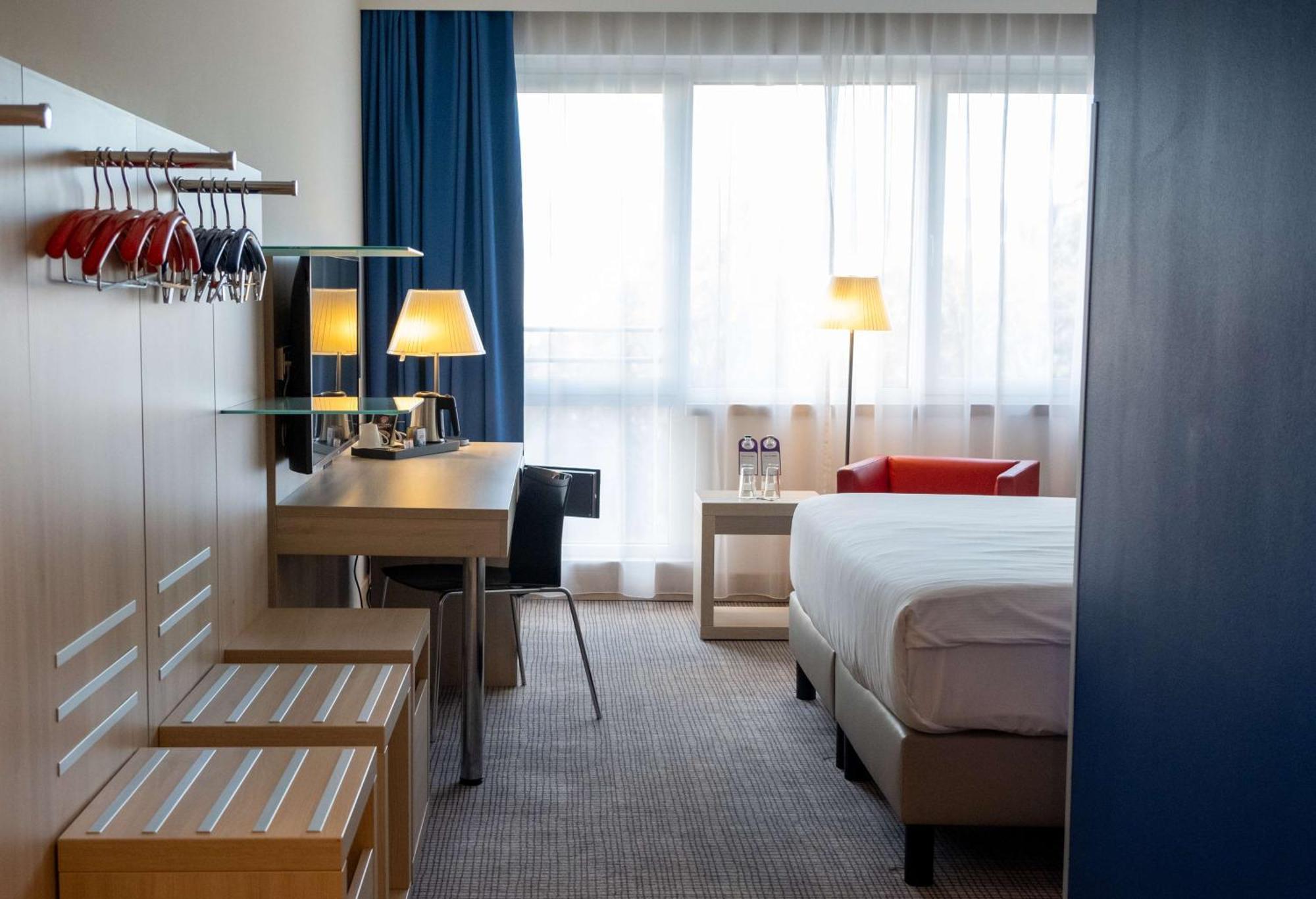 Park Inn By Radisson Linz Esterno foto