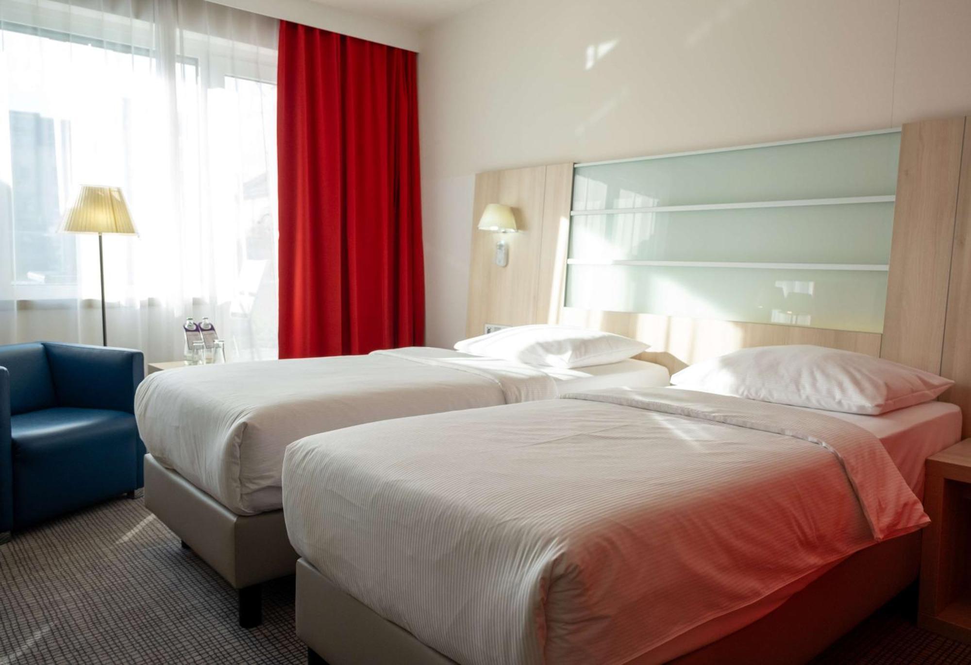 Park Inn By Radisson Linz Esterno foto