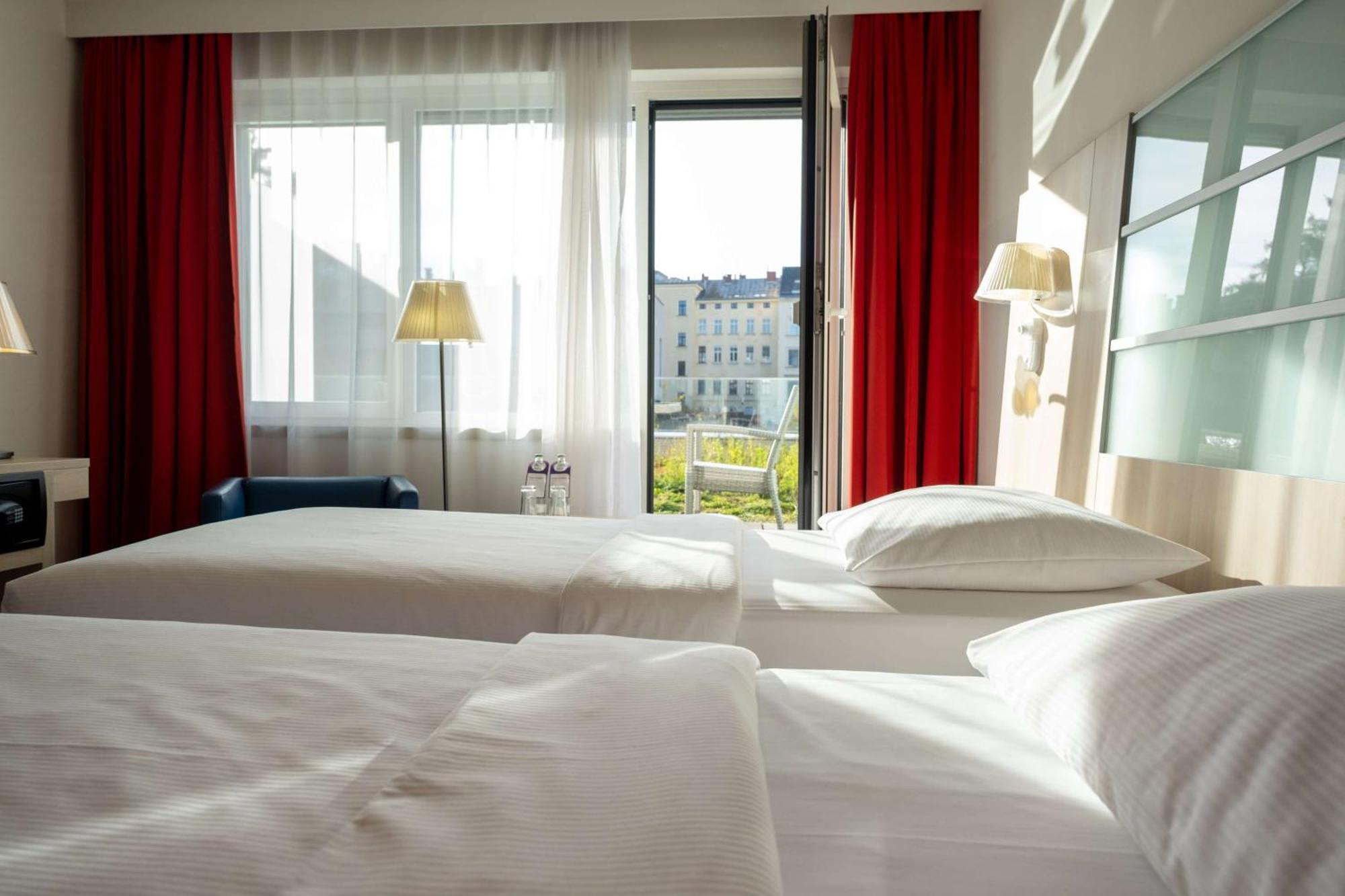 Park Inn By Radisson Linz Esterno foto