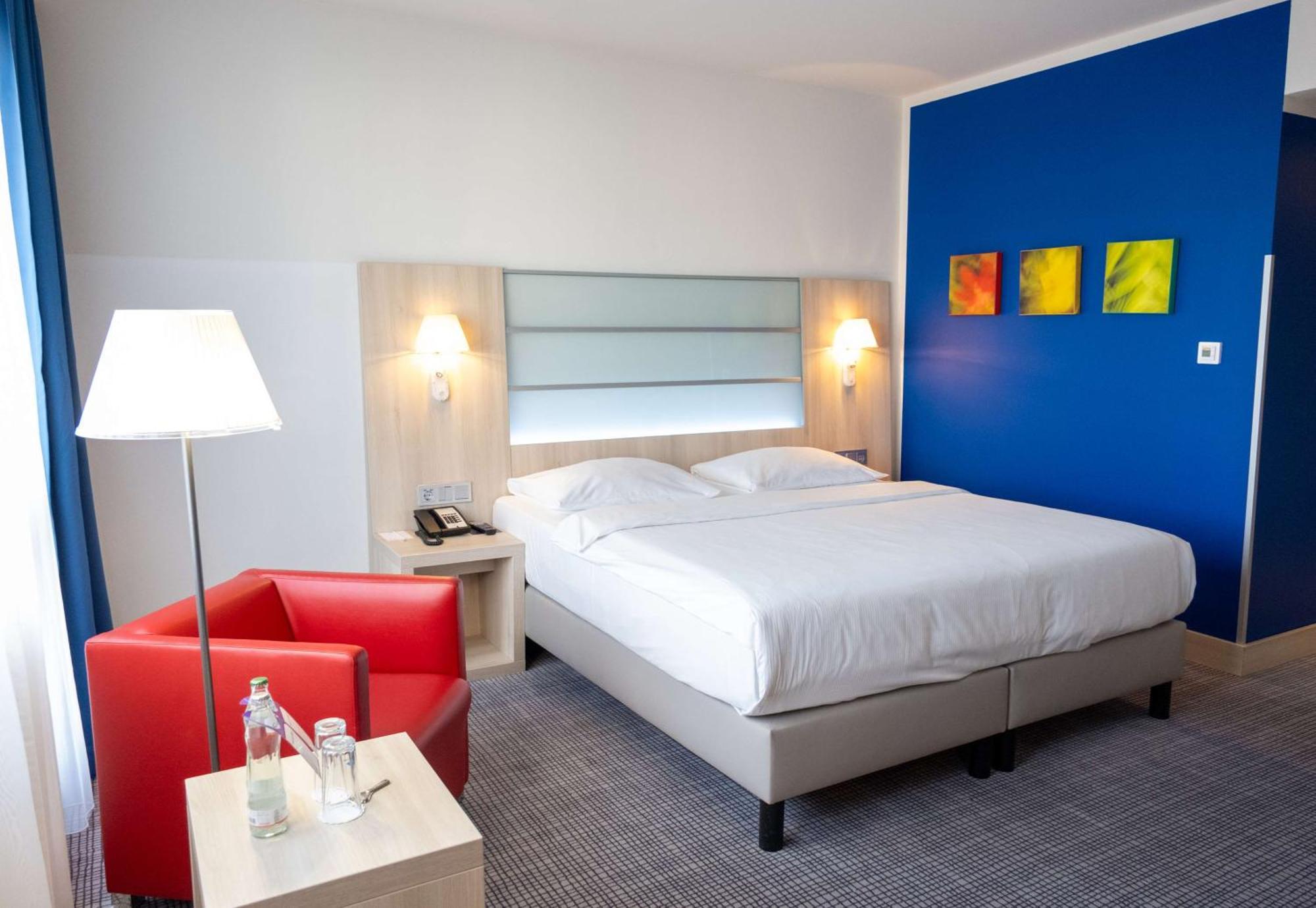 Park Inn By Radisson Linz Esterno foto